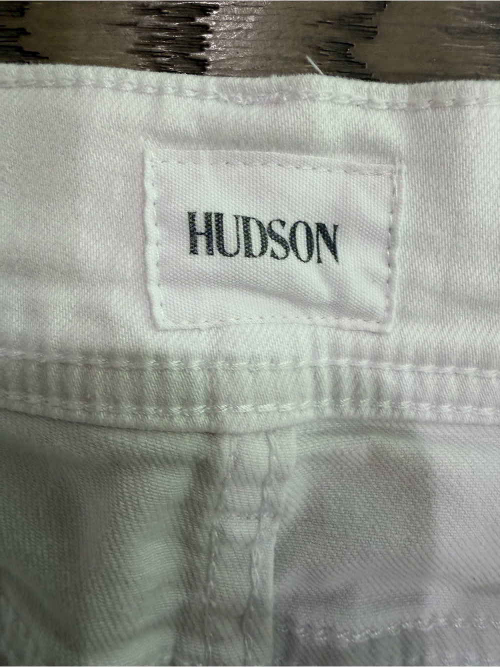 Hudson Jeans Ruby White Roll-Cuff 5 Pocket Design Denim Shorts - Picture 7 of 8